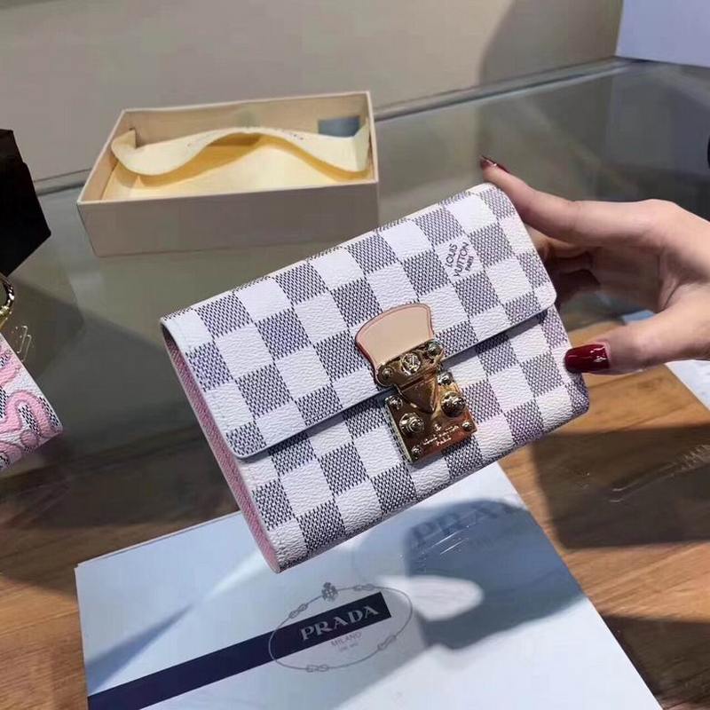 LV Wallets 146